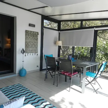 2 Pieces Avec Terrasse Et Parking Au Lavandou - Fr-1-251-926 Ле-Лаванду