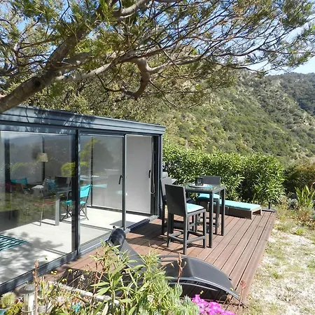 2 Pieces Avec Terrasse Et Parking Au Lavandou - Fr-1-251-926 Апартаменты Ле-Лаванду